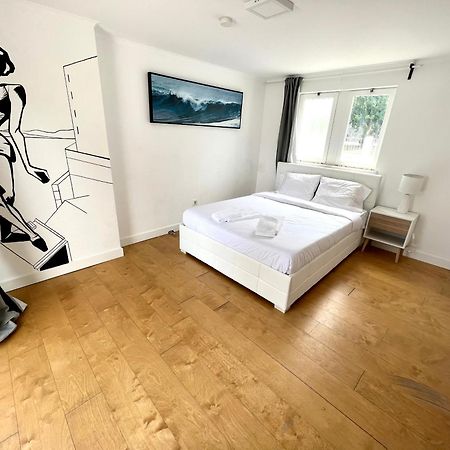 Oeiras Beach Private Room 9 - Double Bedroom With Shared Bathroom & Terrace Оэйраш Экстерьер фото