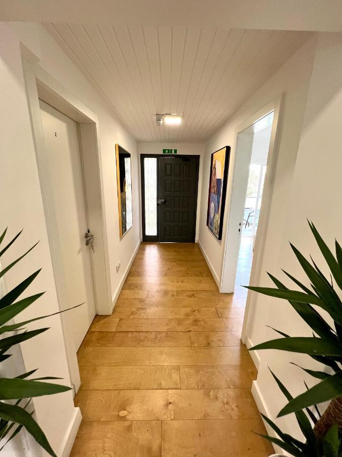 Oeiras Beach Private Room 9 - Double Bedroom With Shared Bathroom & Terrace Оэйраш Экстерьер фото